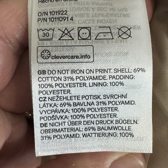 HM Vest Women XL Beige Quilted UCLA Collegiate Alumni Versatile Gorpcore Active - Picture 7 of 7